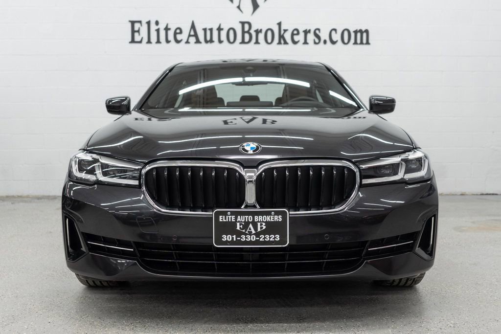 Used 2022 BMW 530i xDrive w/ Premium Package image 3