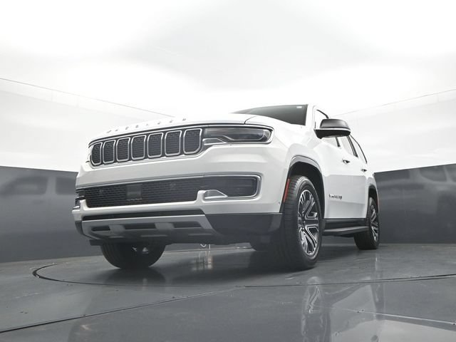 Used 2024 Jeep Wagoneer Series II w/ Flexible Seating Group RWD image 31