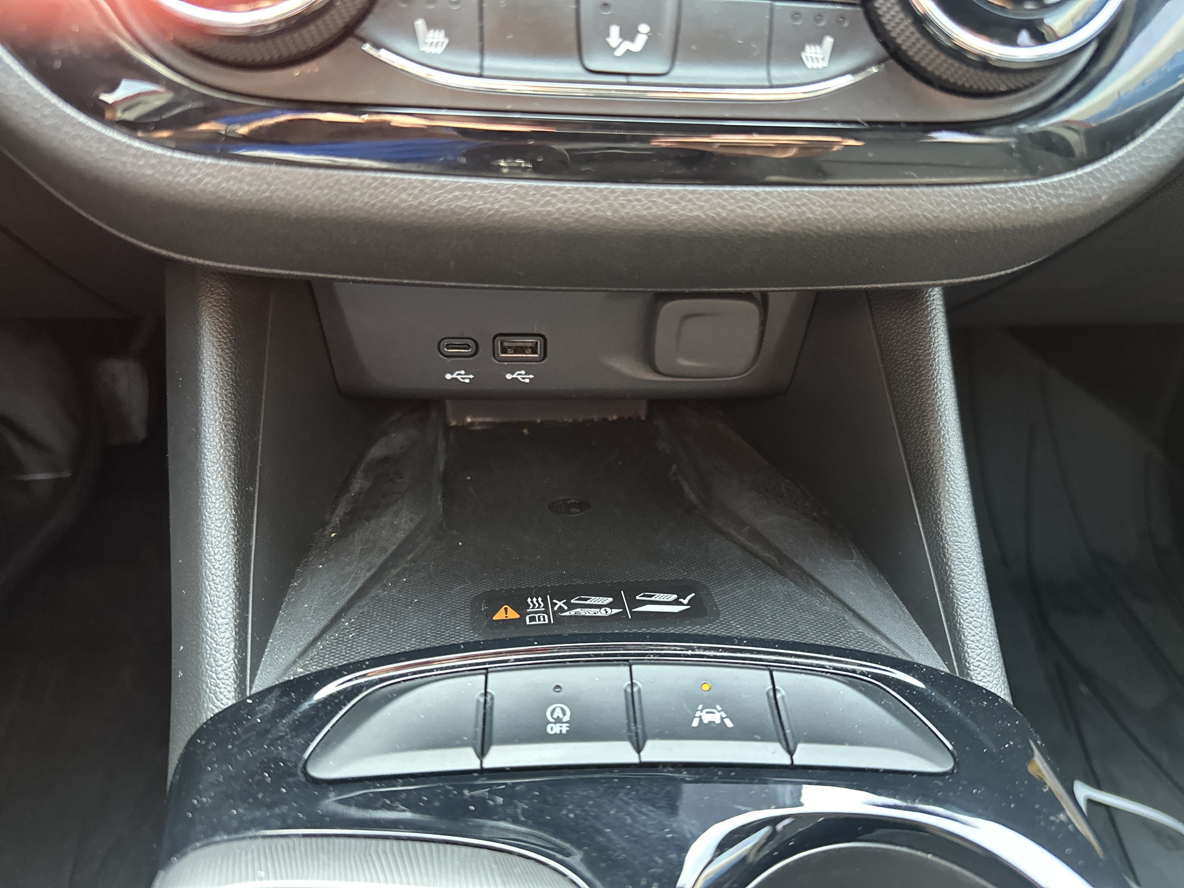 Used 2024 Buick Envista Sport Touring w/ Convenience I Package FWD image 16