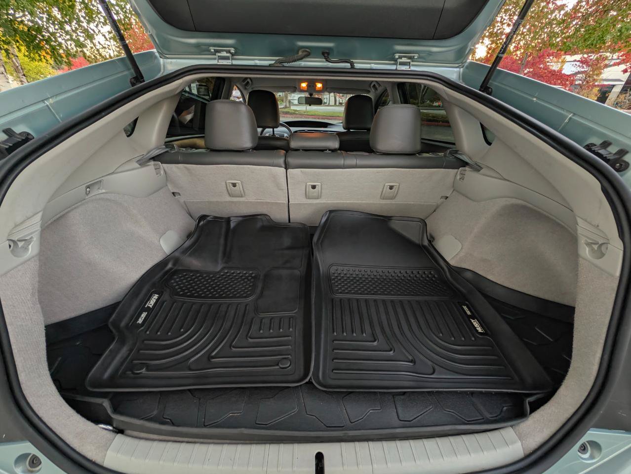 Used 2013 Toyota Prius Three w/ Protection Pkg FWD image 9