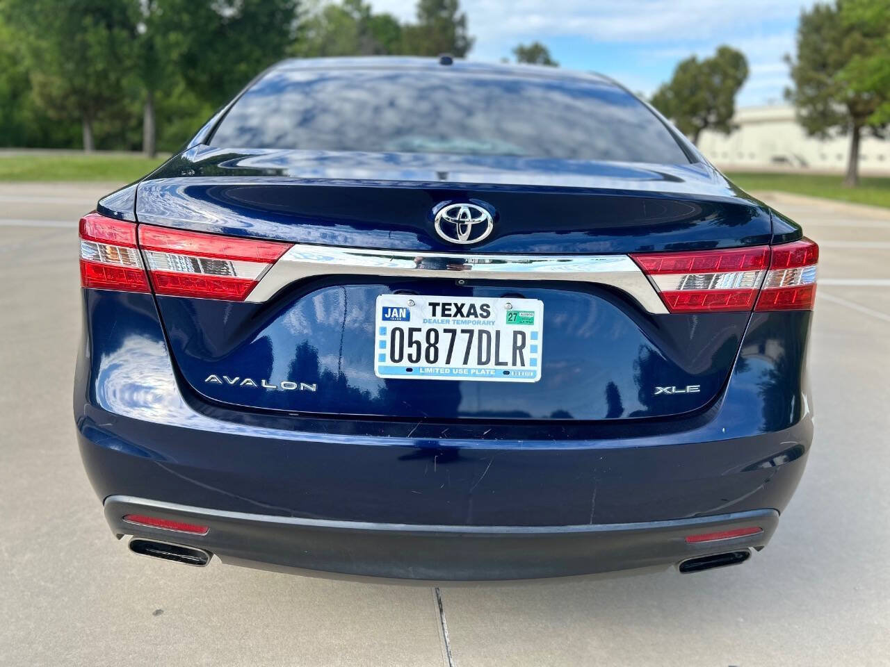 Used 2013 Toyota Avalon XLE Touring FWD image 7