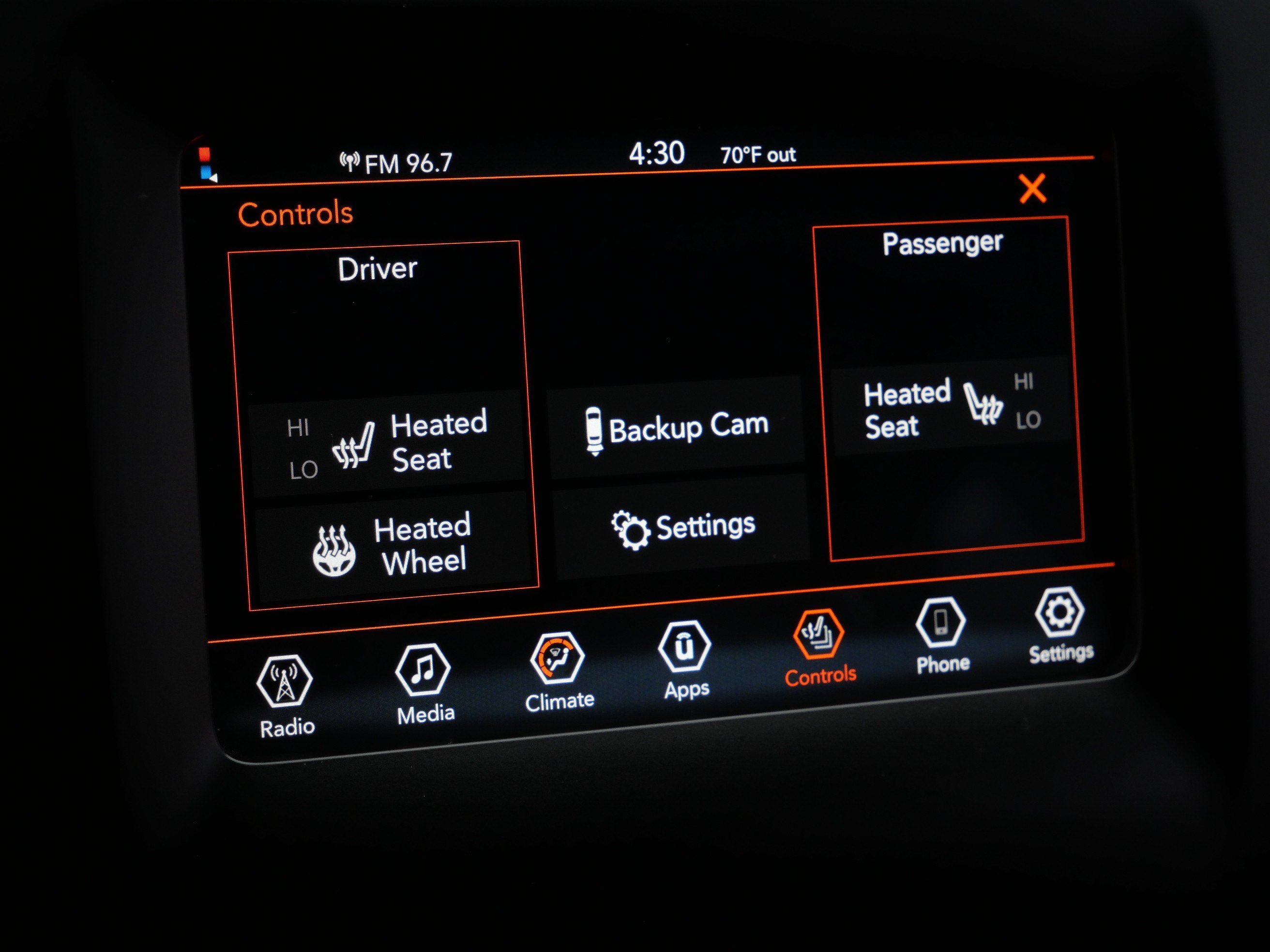 Used 2020 Jeep Cherokee Latitude Plus w/ Cold Weather Group AWD/4WD image 28