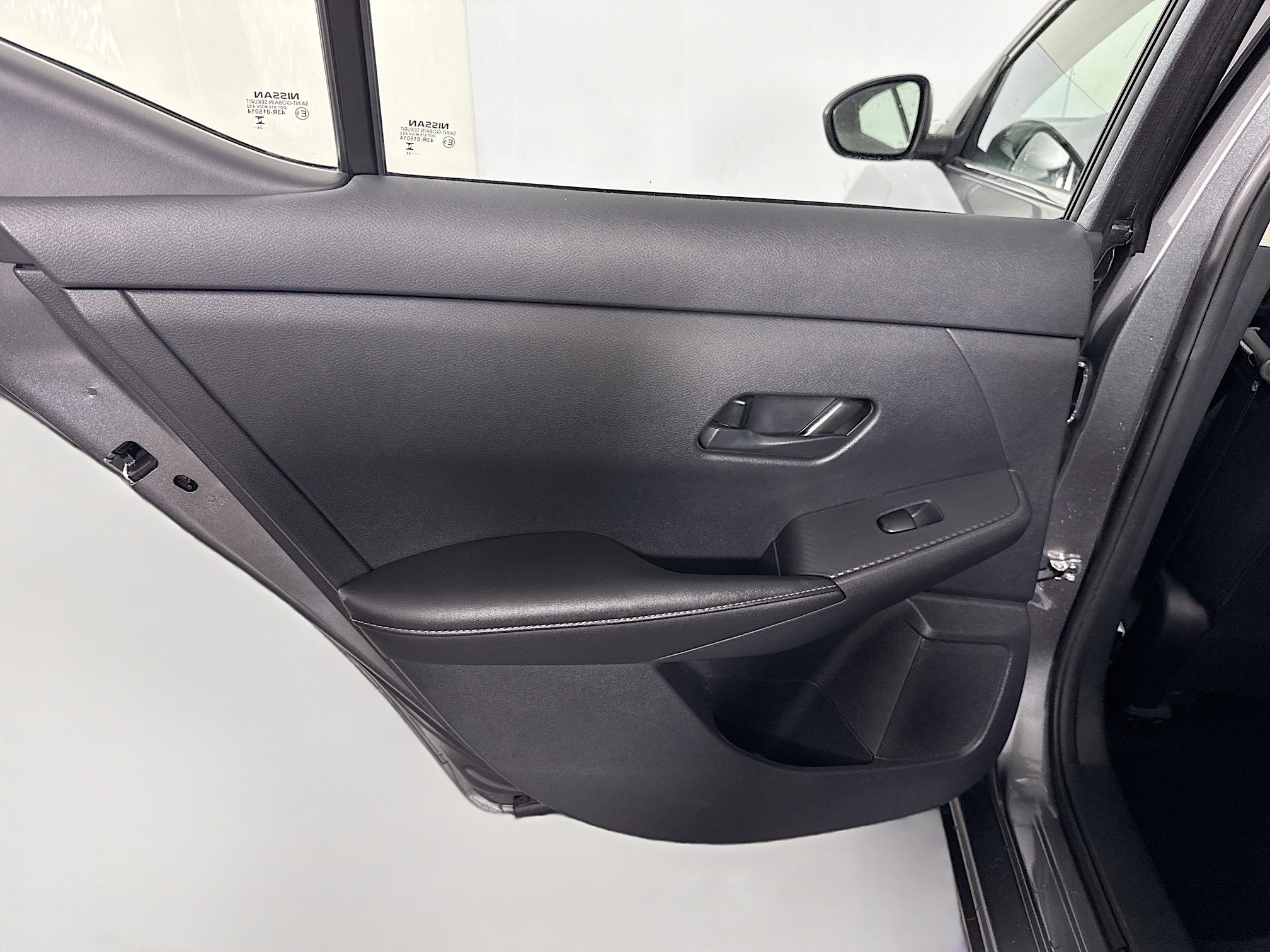 Used 2025 Nissan Sentra SV image 26