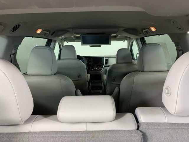 Used 2020 Toyota Sienna XLE Premium AWD/4WD image 14