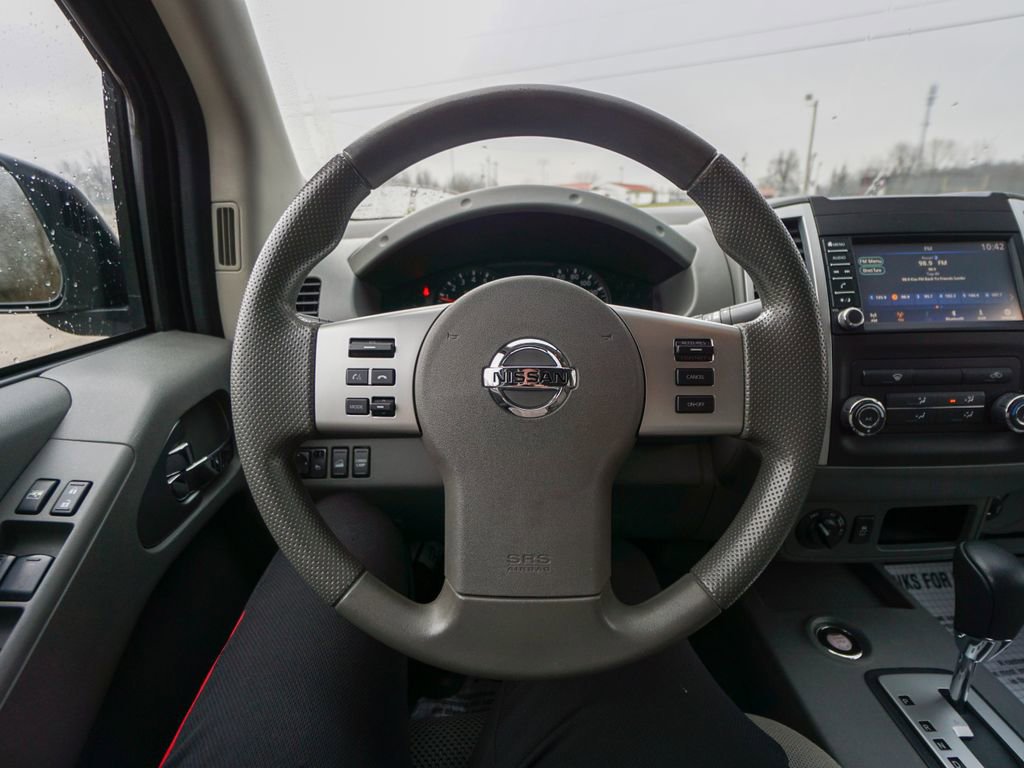 Used 2021 Nissan Frontier SV w/ SV Utility Package image 19