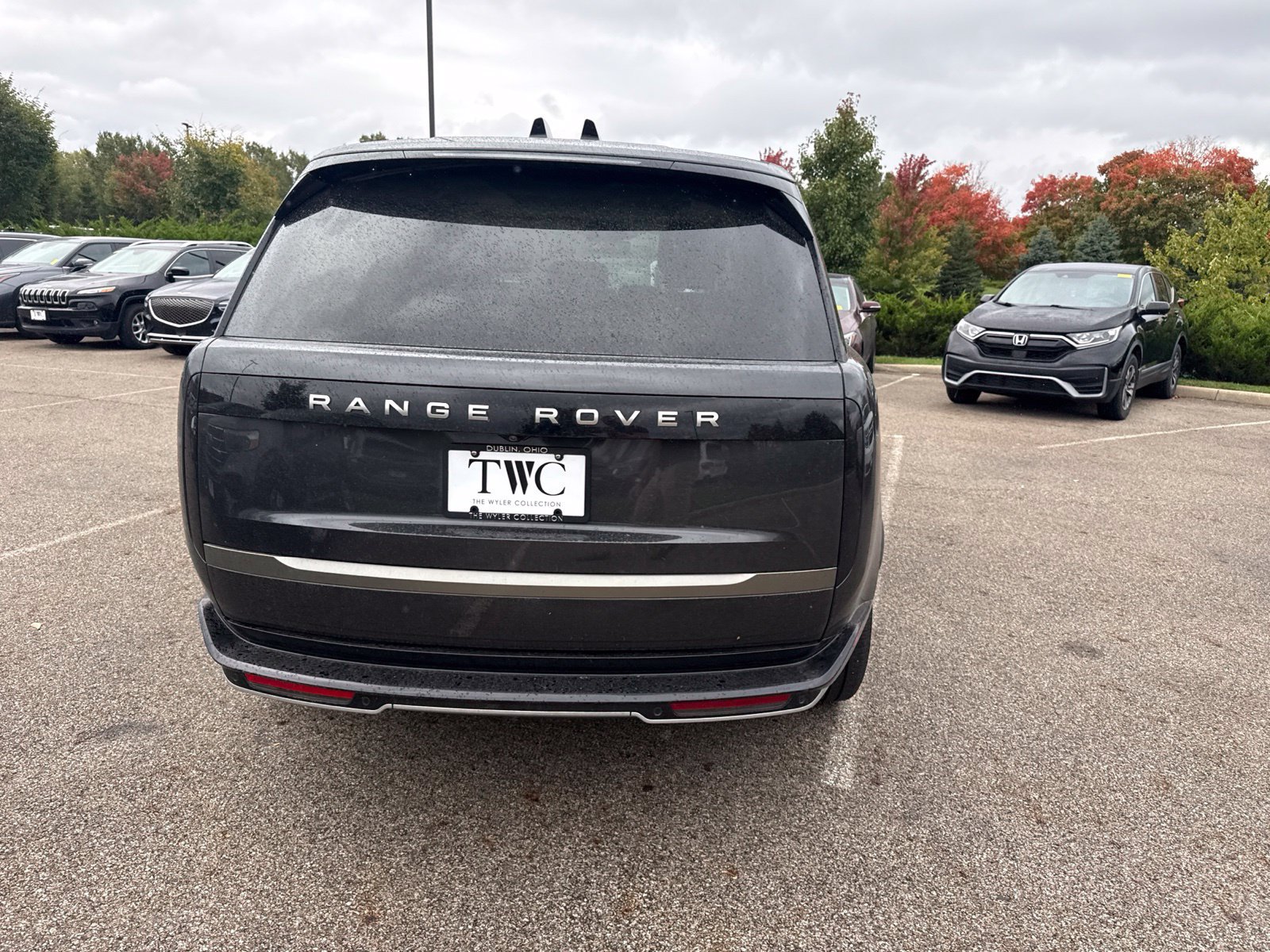 Used 2024 Land Rover Range Rover Long Wheelbase SE AWD/4WD image 6