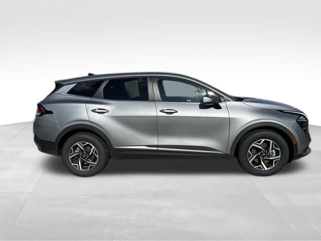 Used 2025 Kia Sportage LX image 10