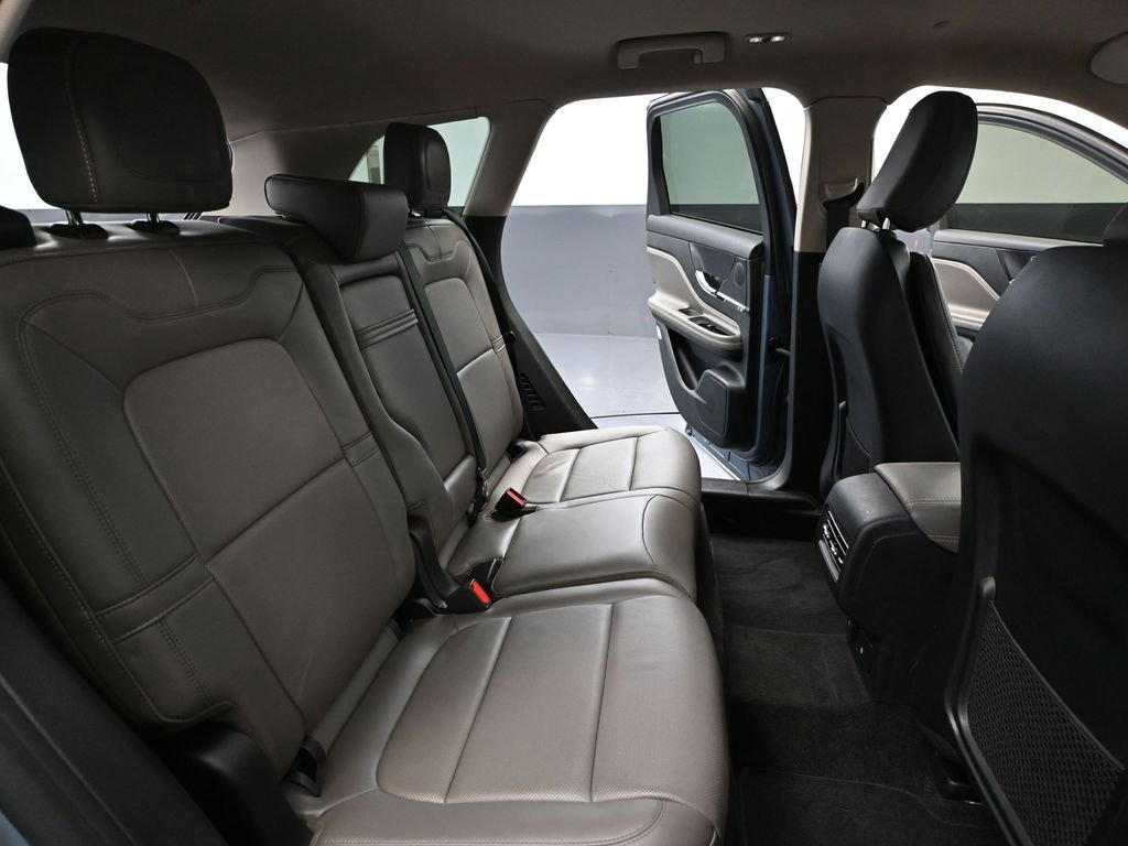 Used 2023 Lincoln Corsair Reserve image 42