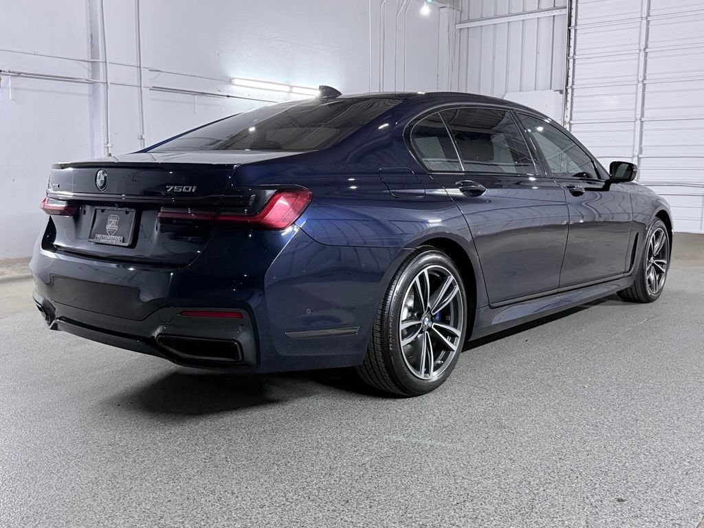 Used 2022 BMW 750Li xDrive AWD/4WD image 9