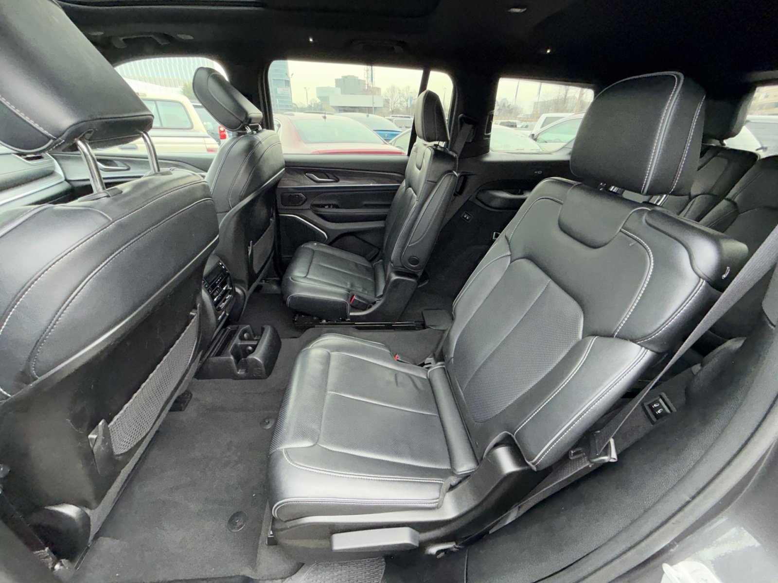 Used 2023 Jeep Grand Cherokee L Overland image 25