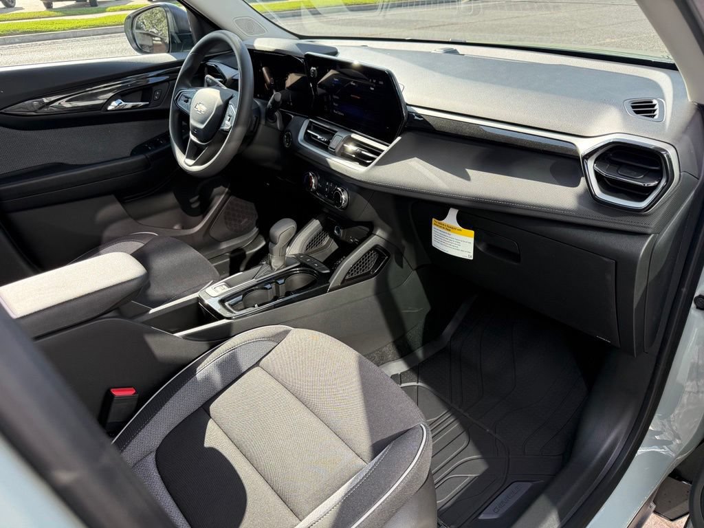 New 2026 Chevrolet TrailBlazer LS w/ LS Convenience Package FWD image 28