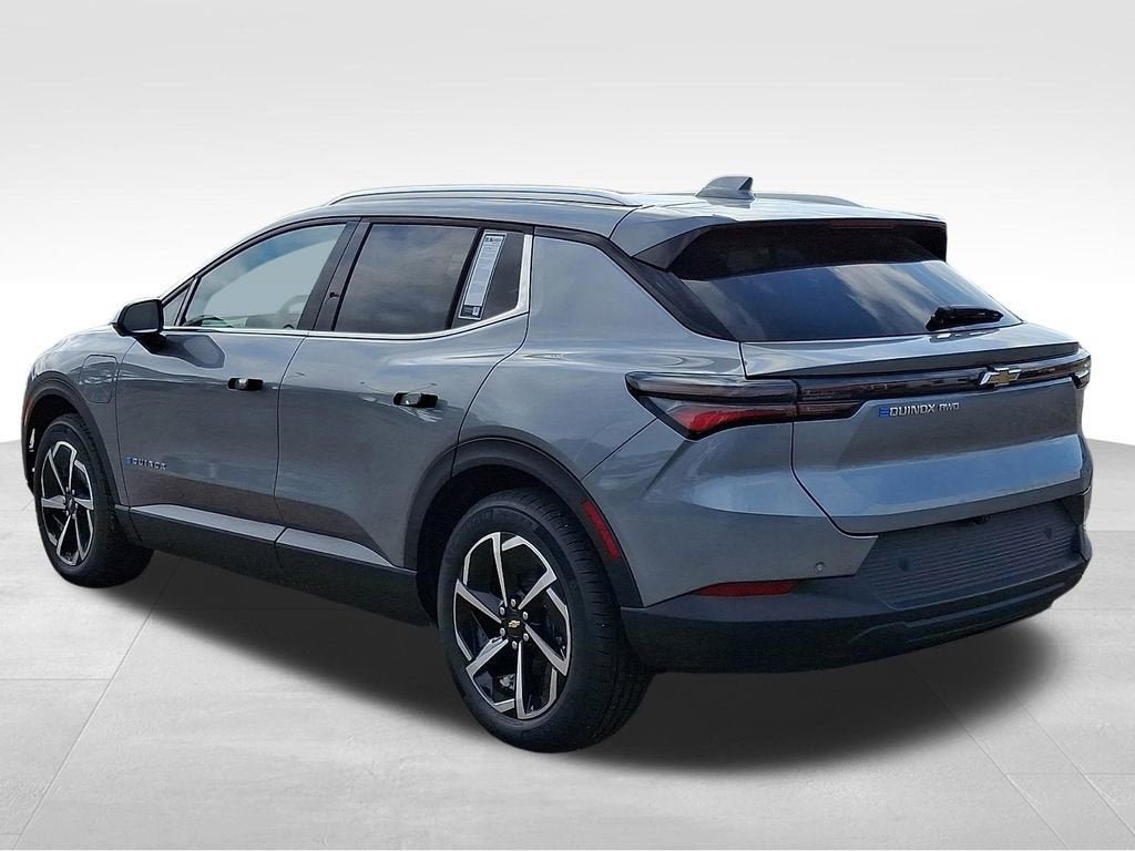 New 2026 Chevrolet Equinox EV LT AWD/4WD image 3