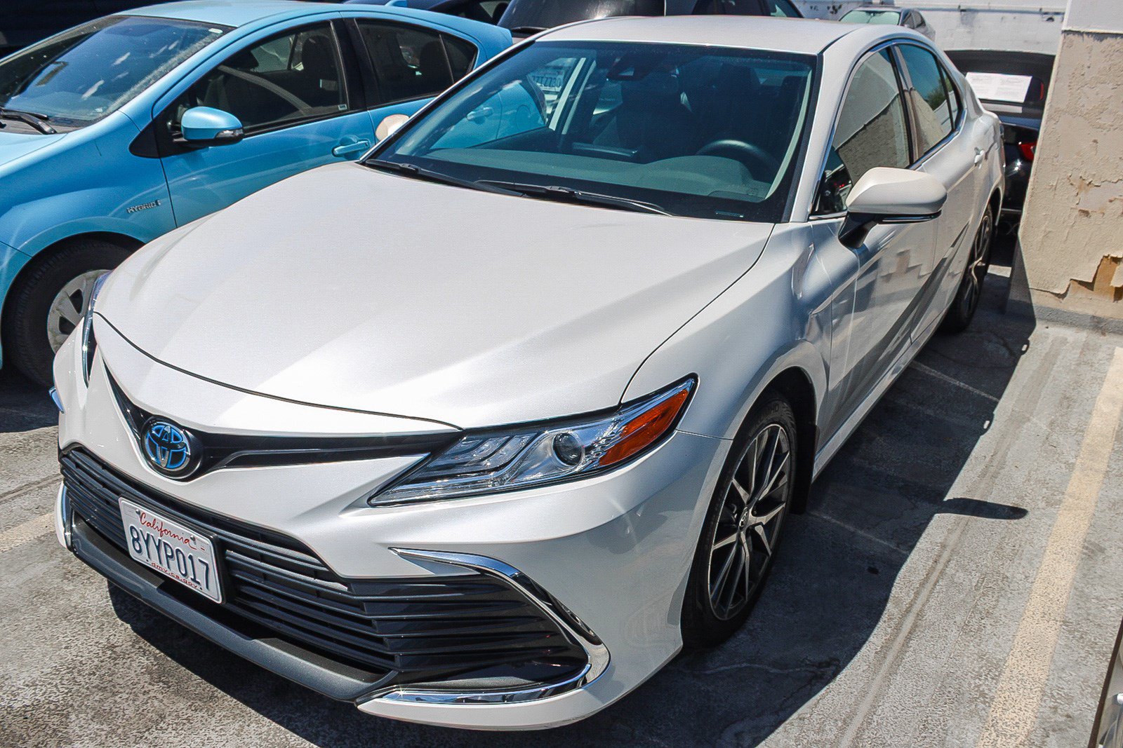 Used 2022 Toyota Camry XLE FWD image 5