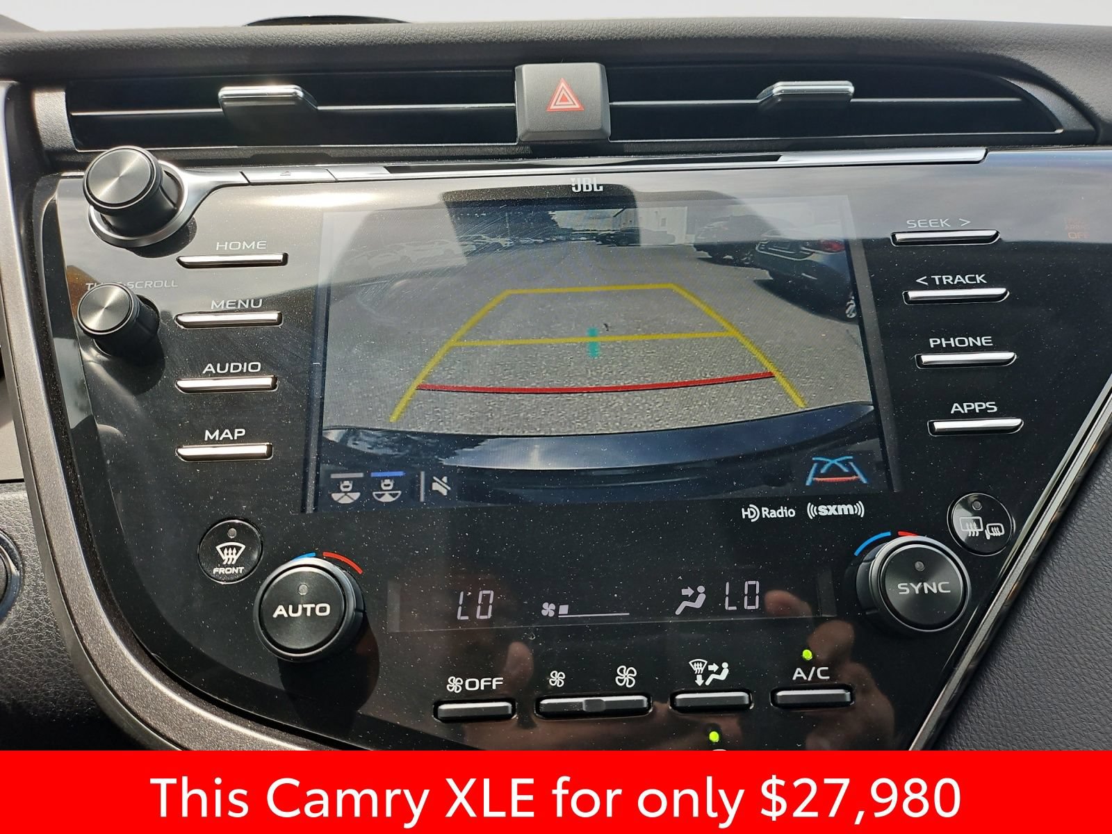 Used 2020 Toyota Camry XLE FWD image 28