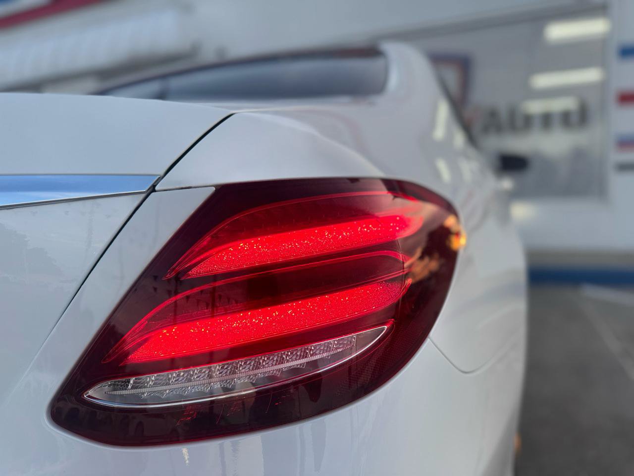 Used 2017 Mercedes-Benz E 300 w/ Premium 1 Package image 27