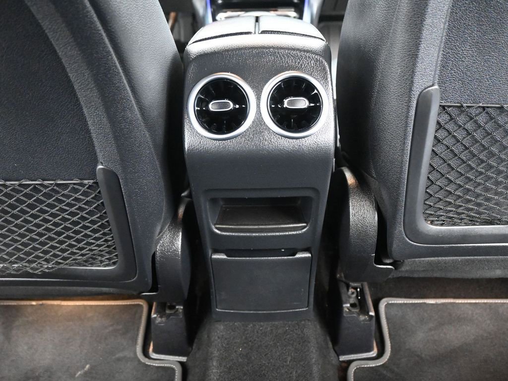 Used 2021 Mercedes-Benz GLB 250 image 21