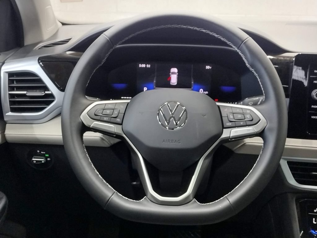 New 2026 Volkswagen Taos SE AWD/4WD image 35