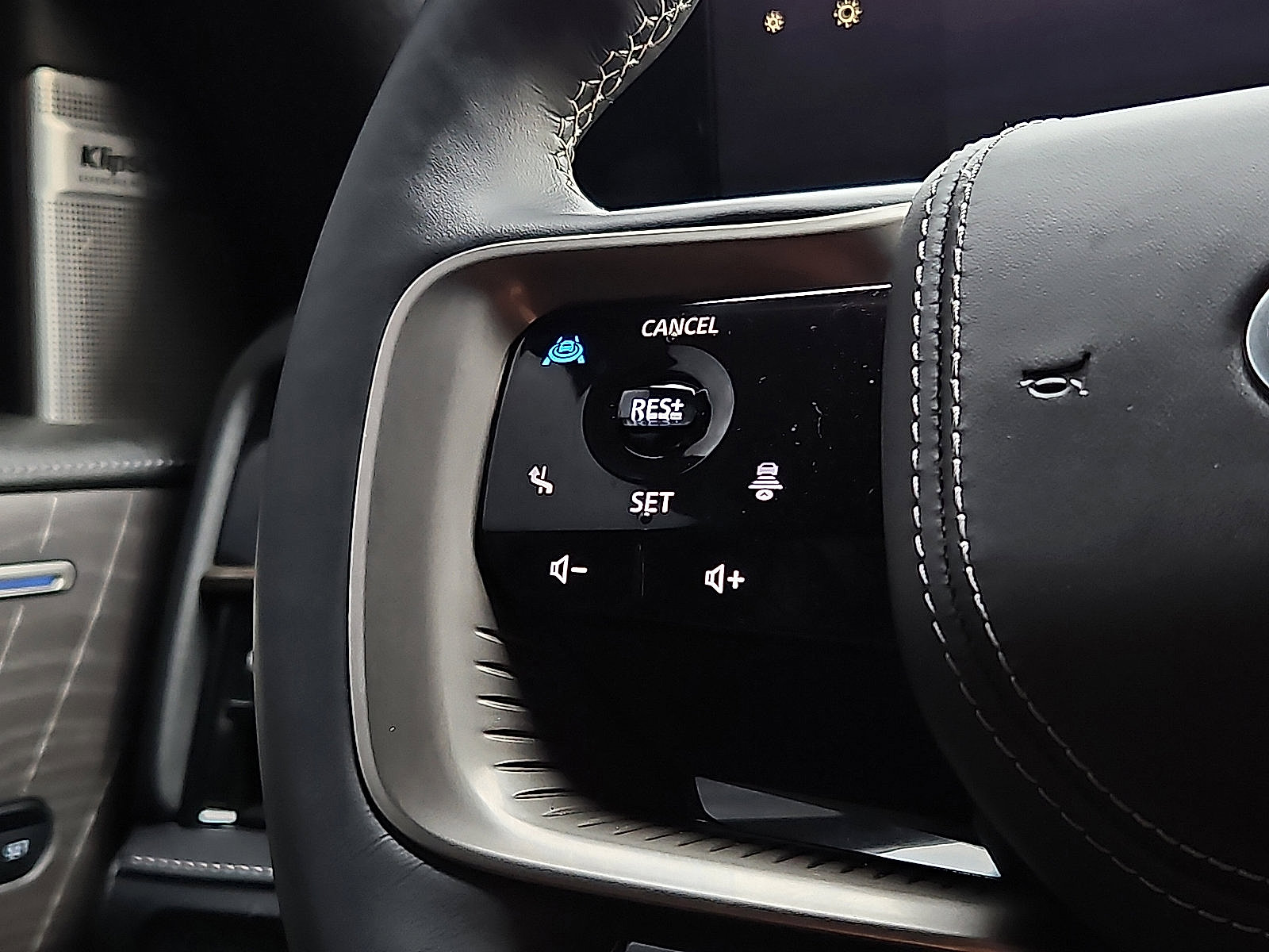 Certified 2025 INFINITI QX80 Autograph image 22