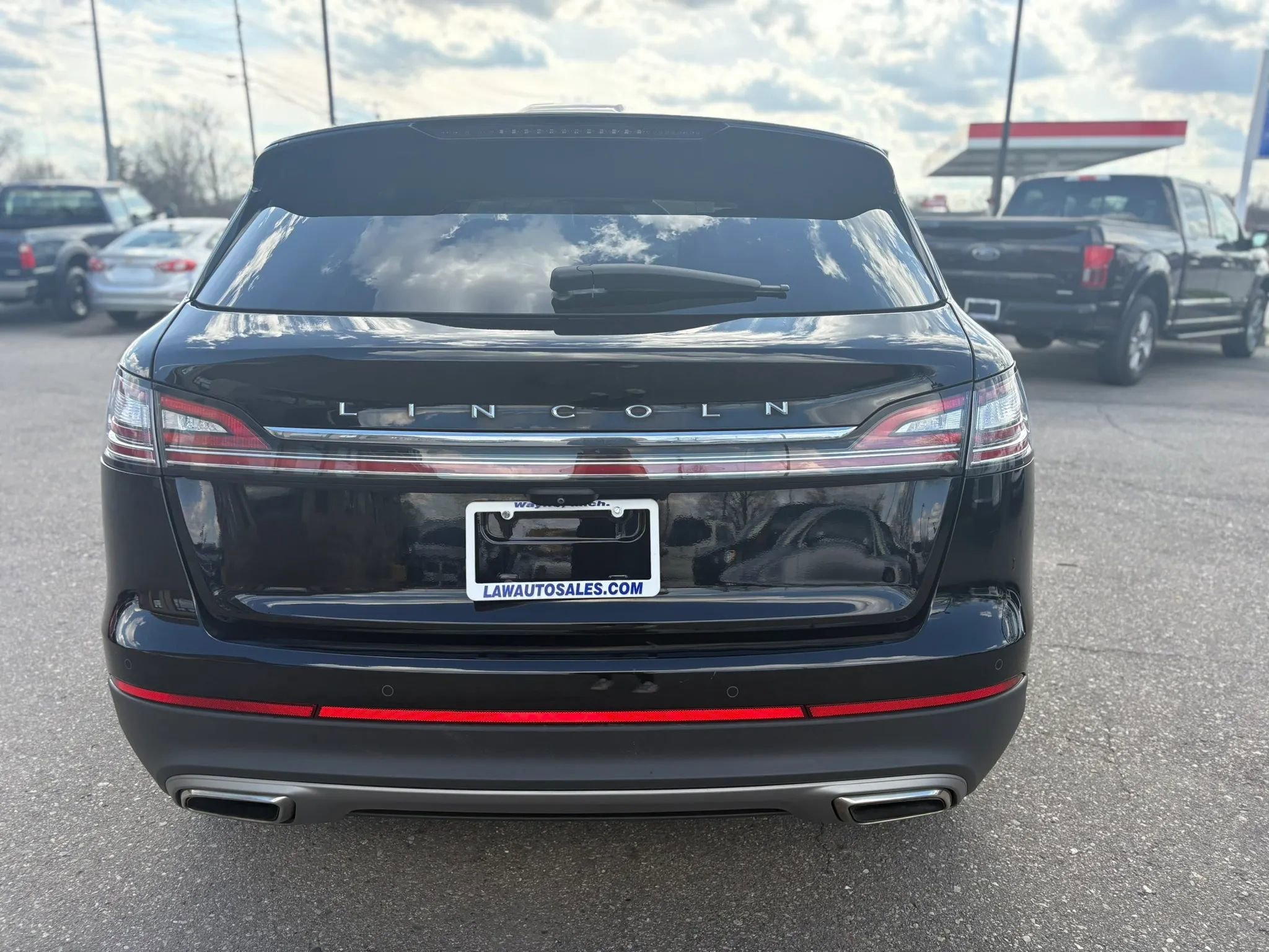 Used 2022 Lincoln Nautilus Reserve w/ Equipment Group 201A AWD/4WD image 6