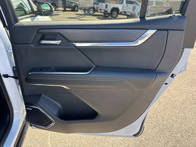 Used 2025 GMC Acadia Elevation image 47