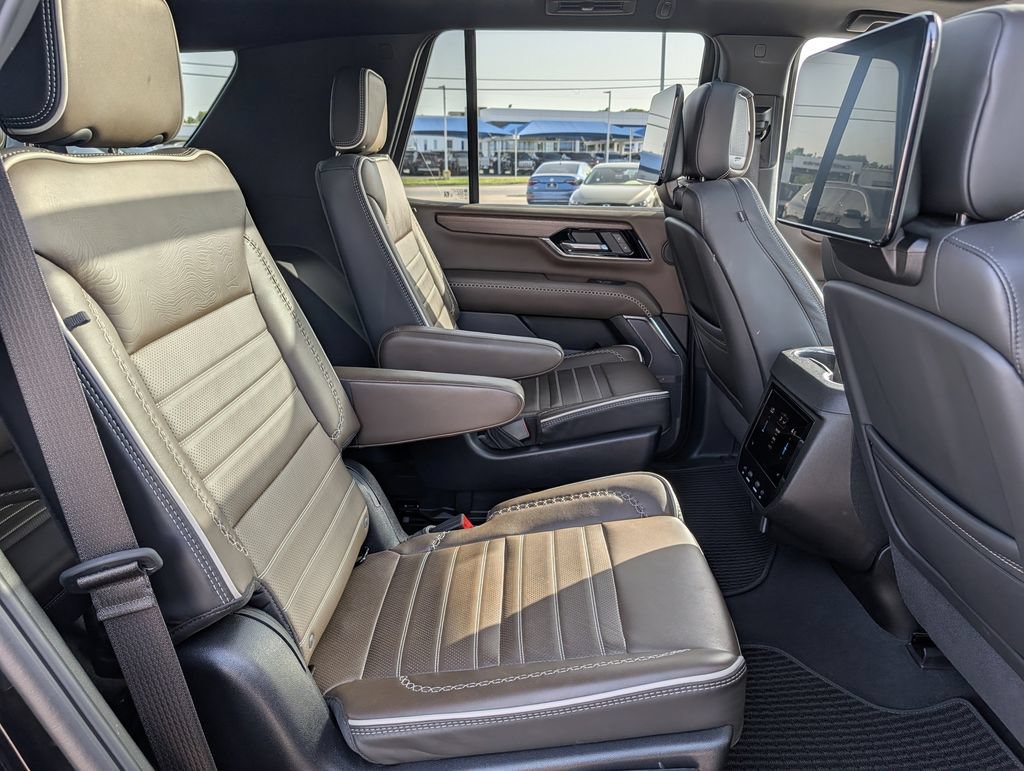 New 2025 GMC Yukon Denali Ultimate AWD/4WD image 33