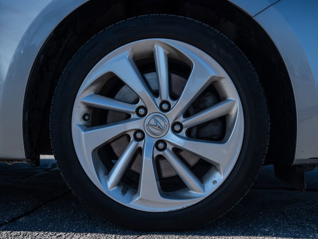 Certified 2018 Acura ILX w/ Premium Package image 15