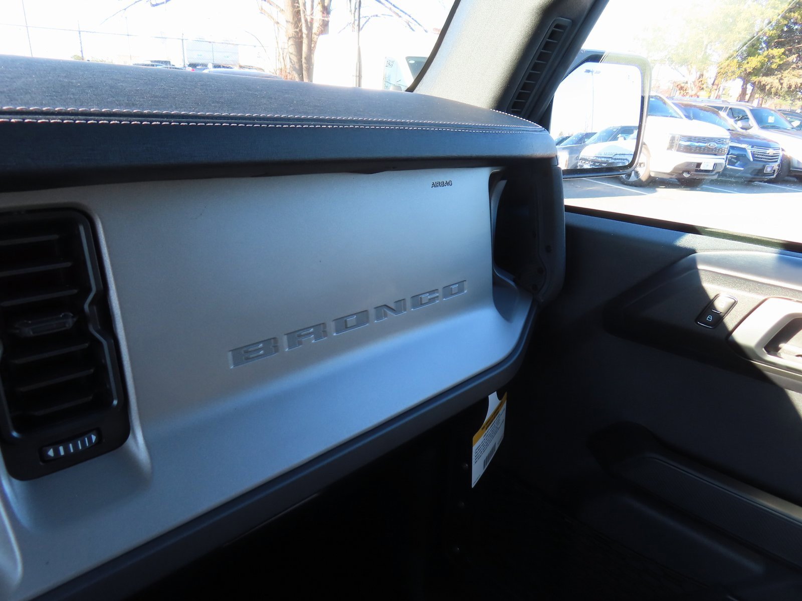 New 2025 Ford Bronco Outer Banks image 13