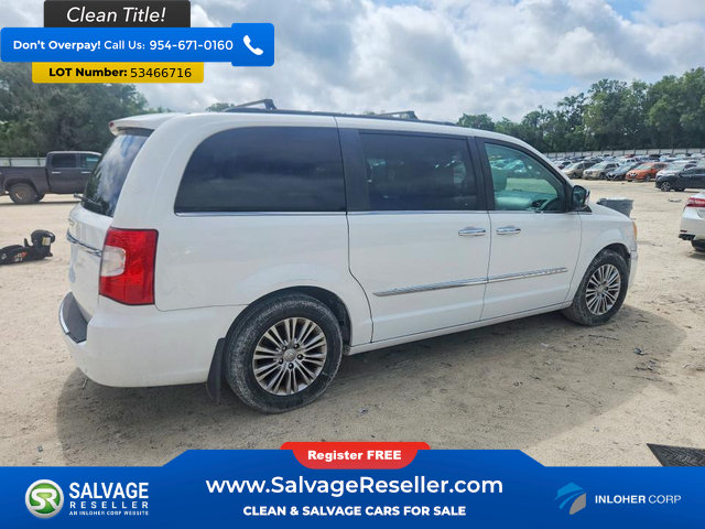 Used 2013 Chrysler Town & Country Touring-L w/ Driver Convenience Group FWD image 4