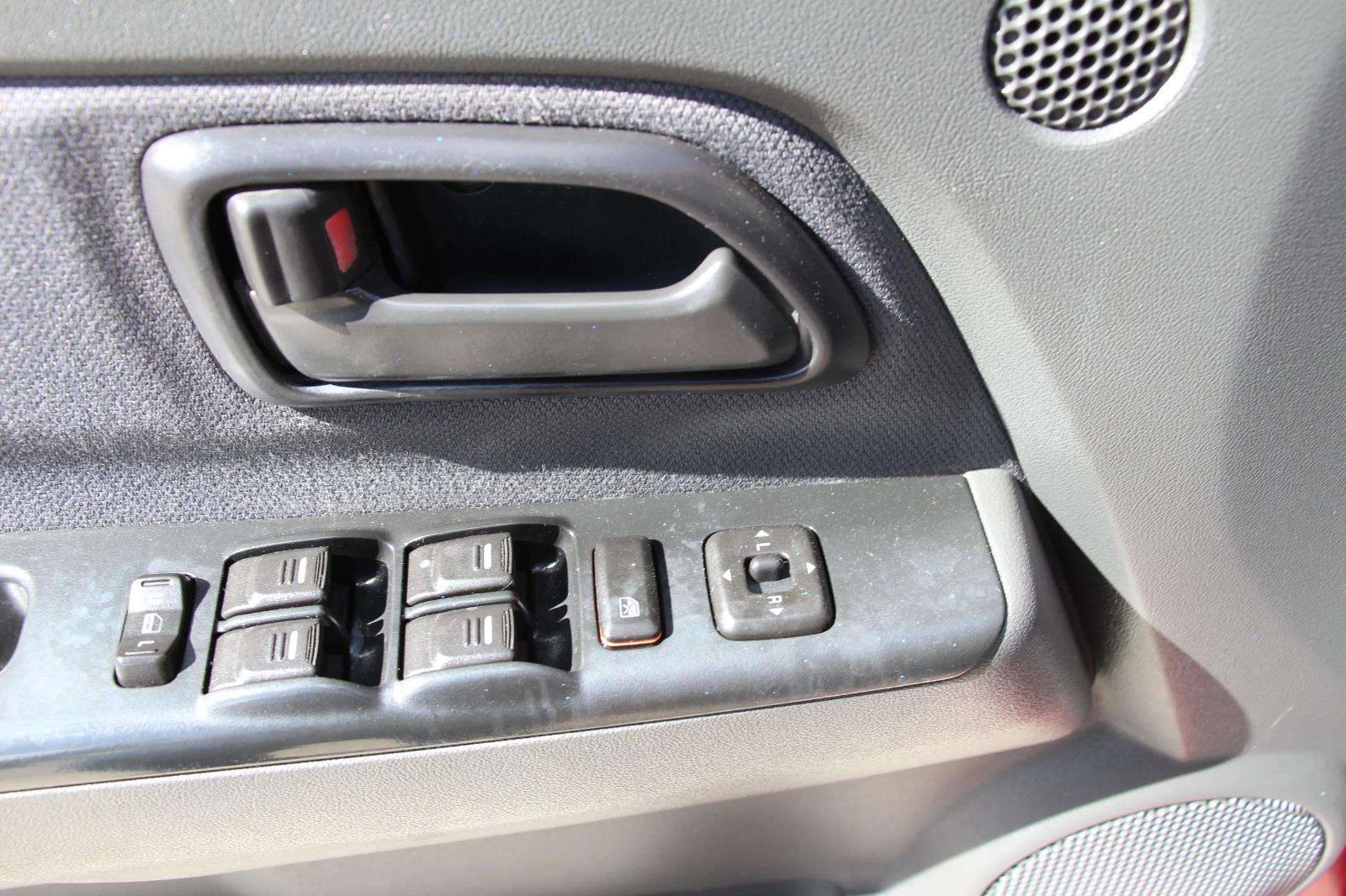 Used 2006 GMC Canyon SLE image 18