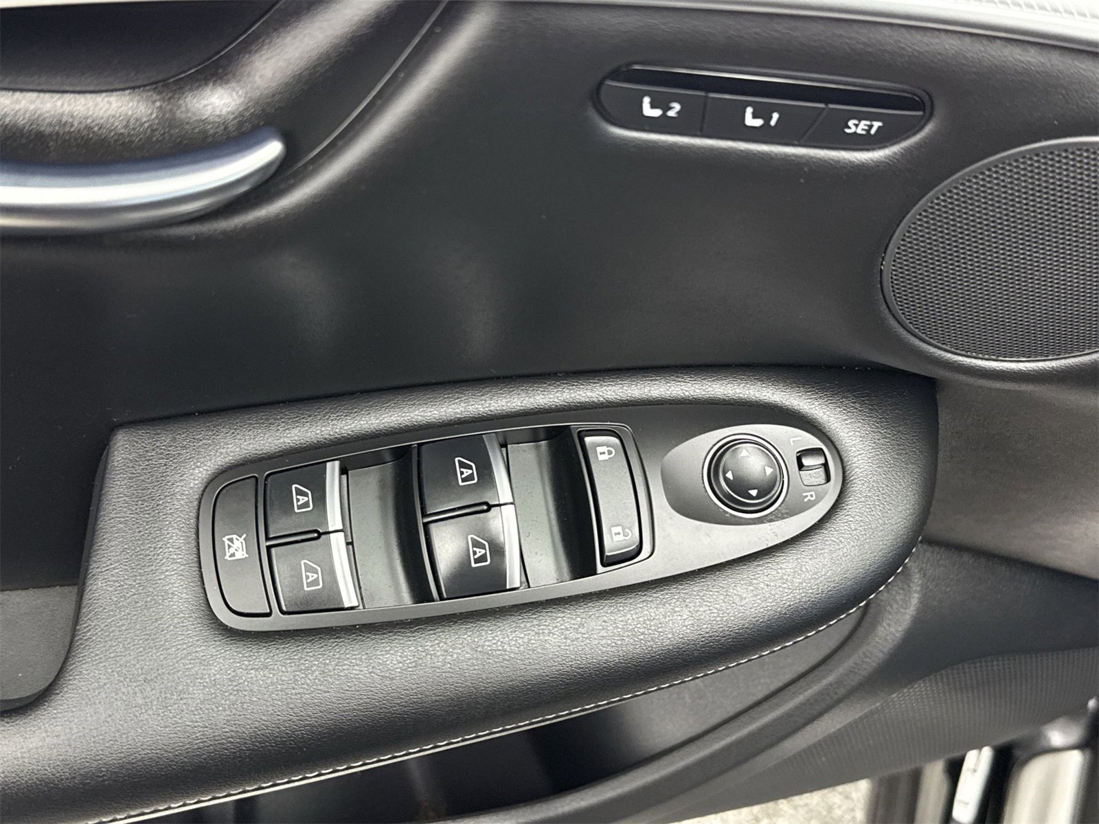 Used 2019 INFINITI QX50 Essential w/ Premium Heat Package image 18