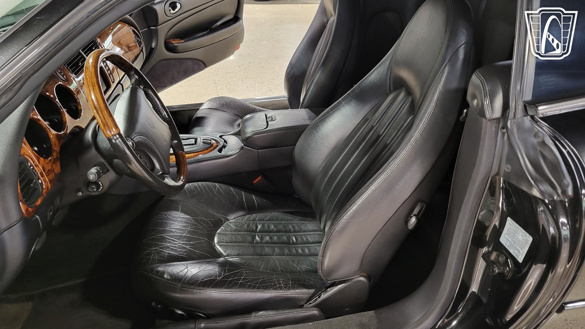 Used 2000 Jaguar XK8 Convertible RWD image 15