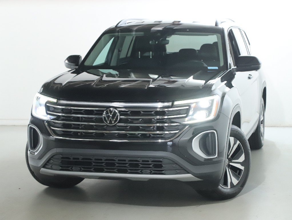 Used 2024 Volkswagen Atlas SE AWD/4WD image 3