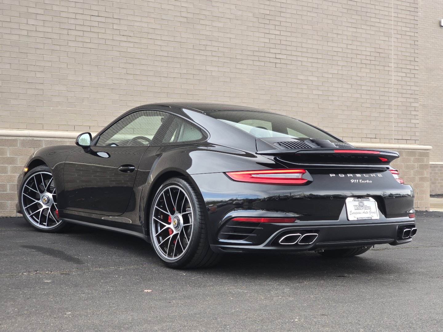 Used 2017 Porsche 911 Turbo image 3