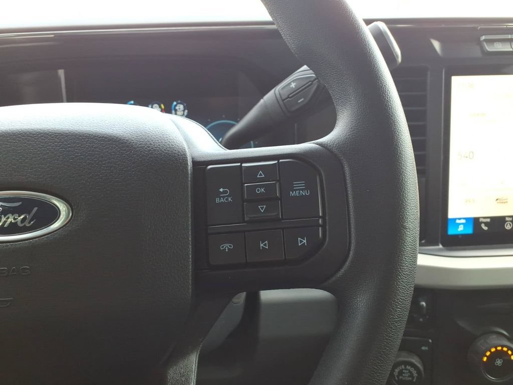 Used 2023 Ford F350 XLT w/ Black Appearance Package AWD/4WD image 18