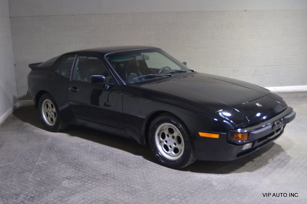 Used 1986 Porsche 944 Coupe image 1