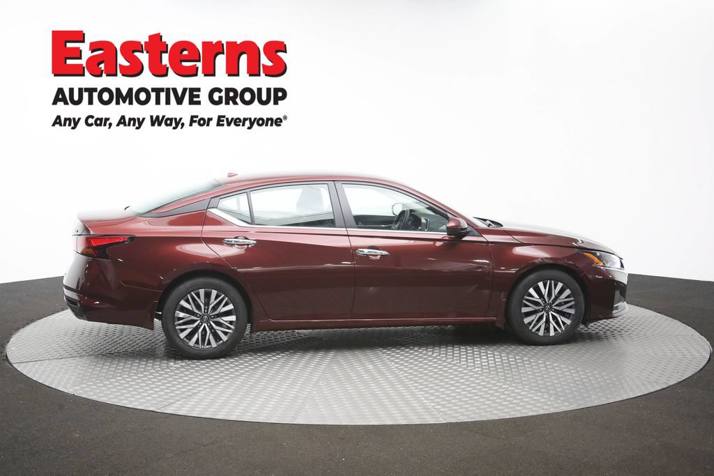 Used 2023 Nissan Altima 2.5 SV FWD image 44