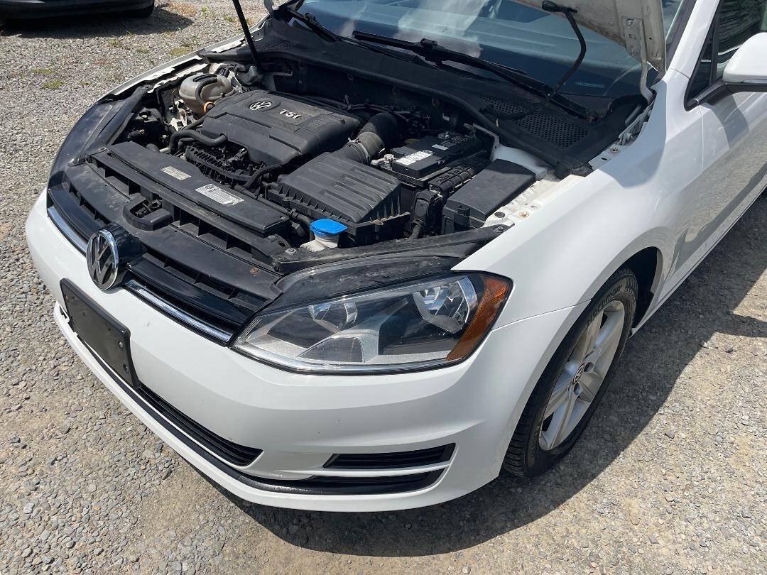 Used 2017 Volkswagen Golf SE FWD image 24