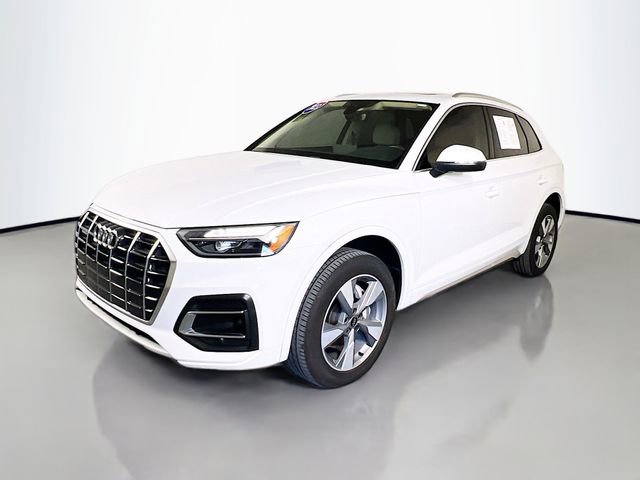 Used 2023 Audi Q5 2.0T Premium w/ Convenience Package AWD/4WD image 4