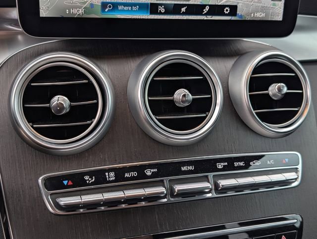 Used 2022 Mercedes-Benz GLC 300 4MATIC image 32