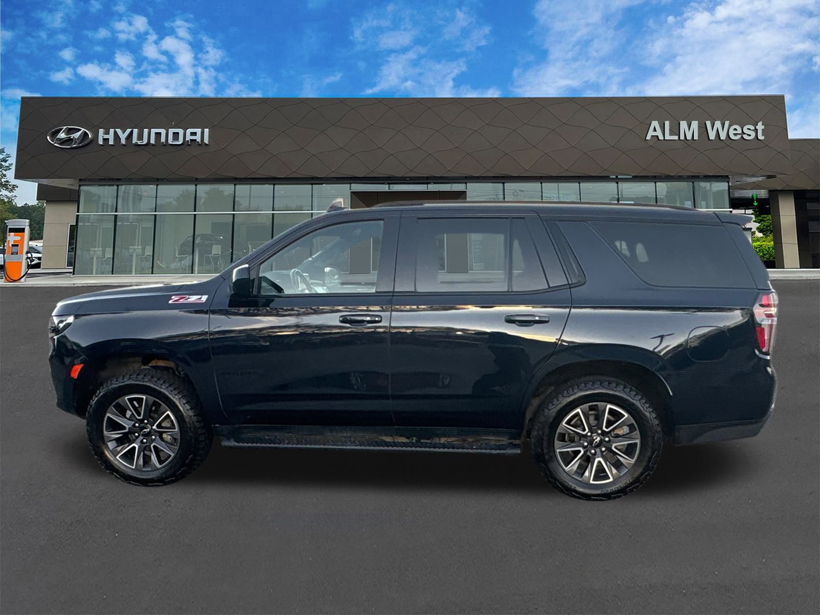 Used 2023 Chevrolet Tahoe Z71 AWD/4WD image 8