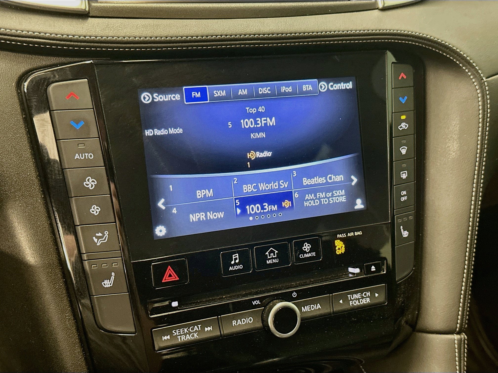 Used 2019 INFINITI QX50 Luxe w/ Navigation Package AWD/4WD image 21