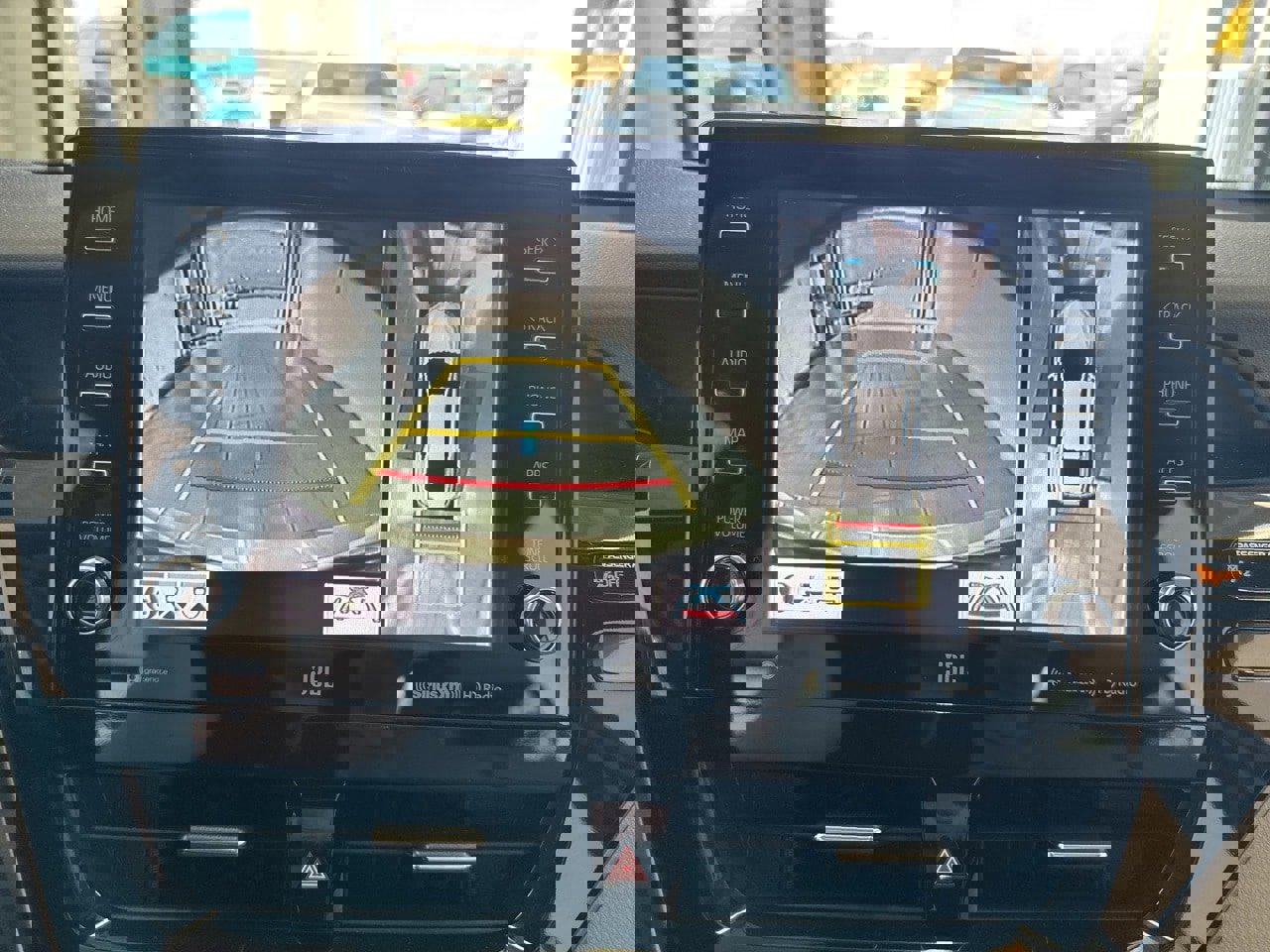 Certified 2021 Toyota Camry XLE w/ Navigation Upgrade Package image 28