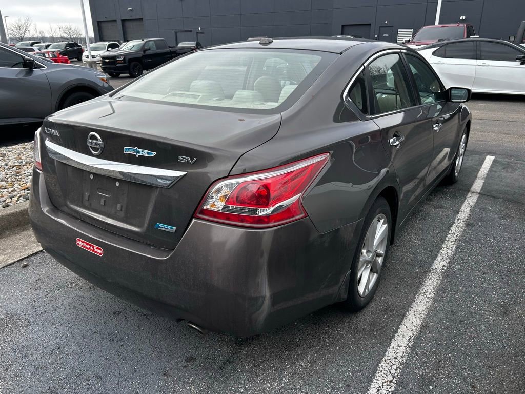 Used 2013 Nissan Altima 2.5 SV image 3