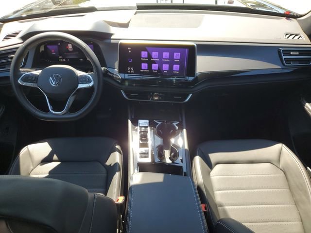 Used 2025 Volkswagen Atlas Cross Sport SEL image 15