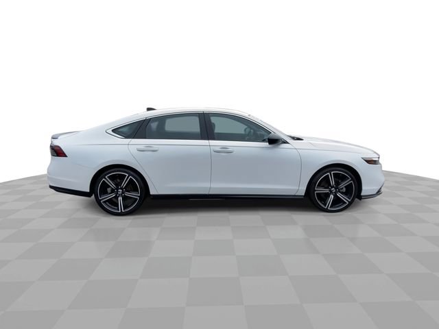 Used 2024 Honda Accord Sport image 3