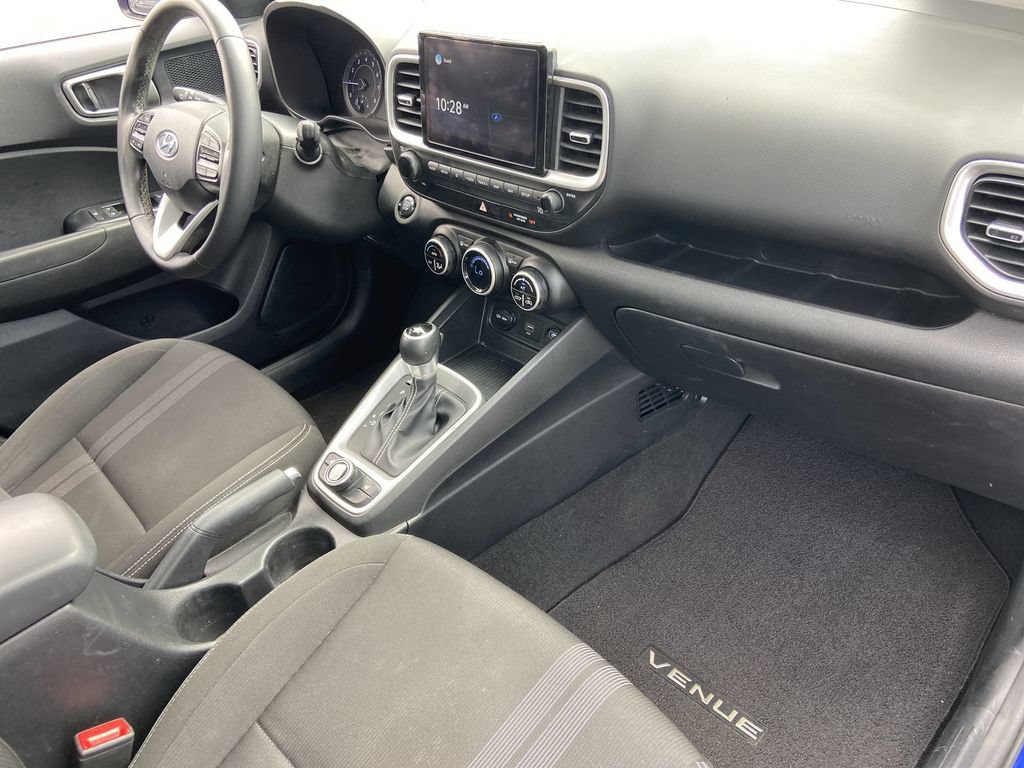 Used 2021 Hyundai Venue SEL w/ Premium Package FWD image 26