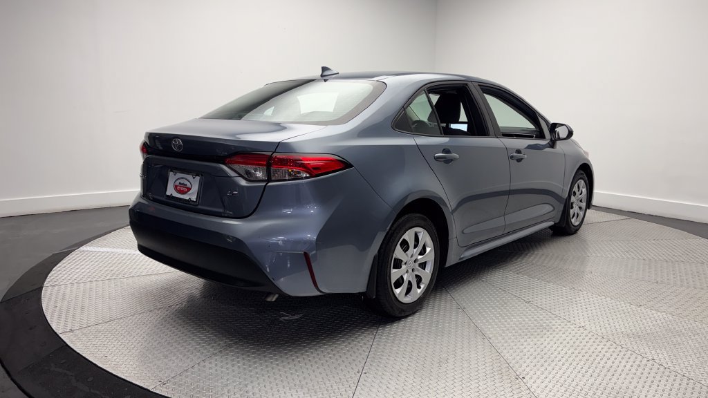 Used 2024 Toyota Corolla LE FWD image 37