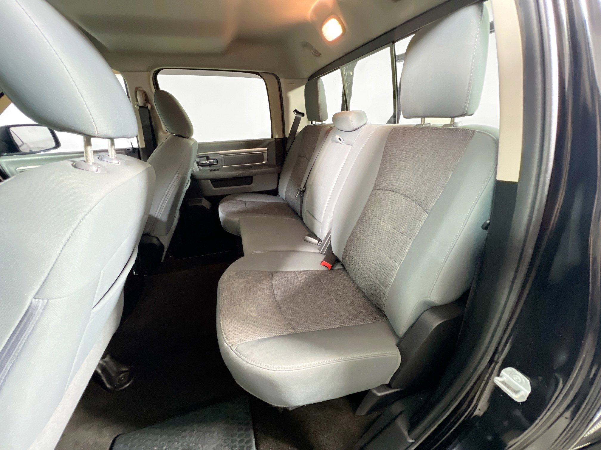 Used 2018 RAM 1500 Big Horn RWD image 29