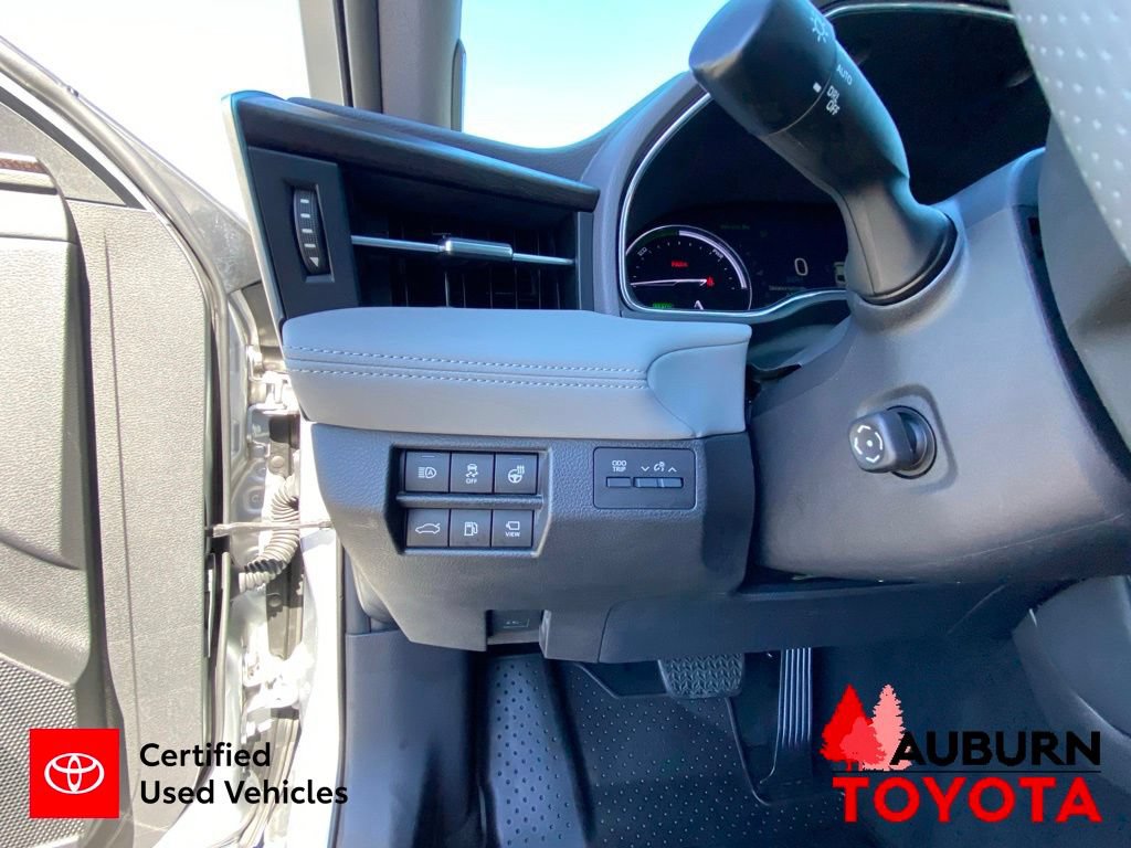 Certified 2019 Toyota Avalon Limited w/ Advanced Safety Package FWD image 36