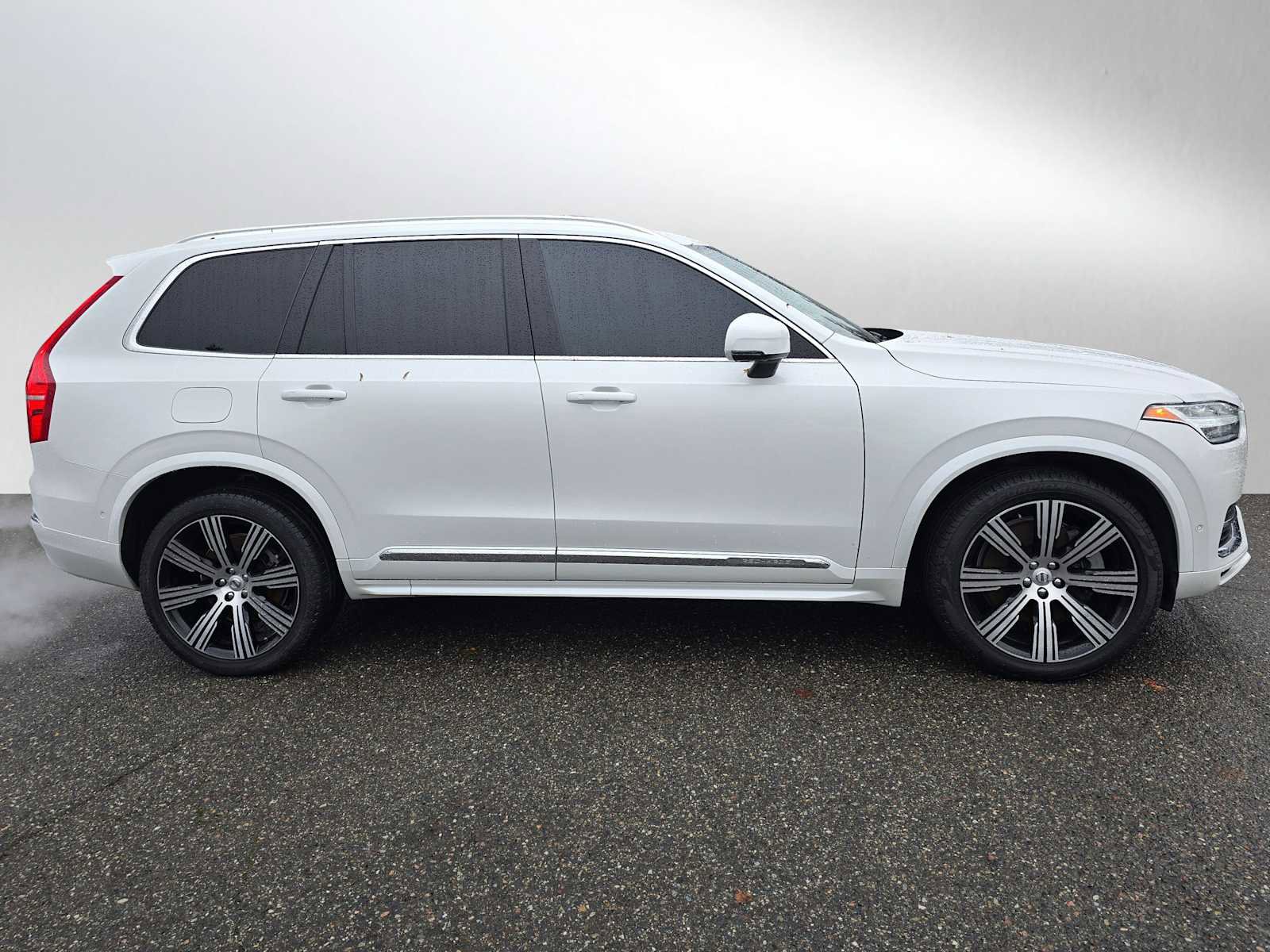 Certified 2024 Volvo XC90 T8 Plus w/ Protection Package Premier image 2